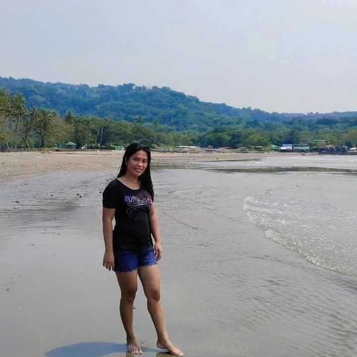 Hotpinaymorena — FansOnlyX creator profile