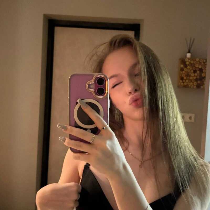 NightBloss — FansOnlyX creator profile