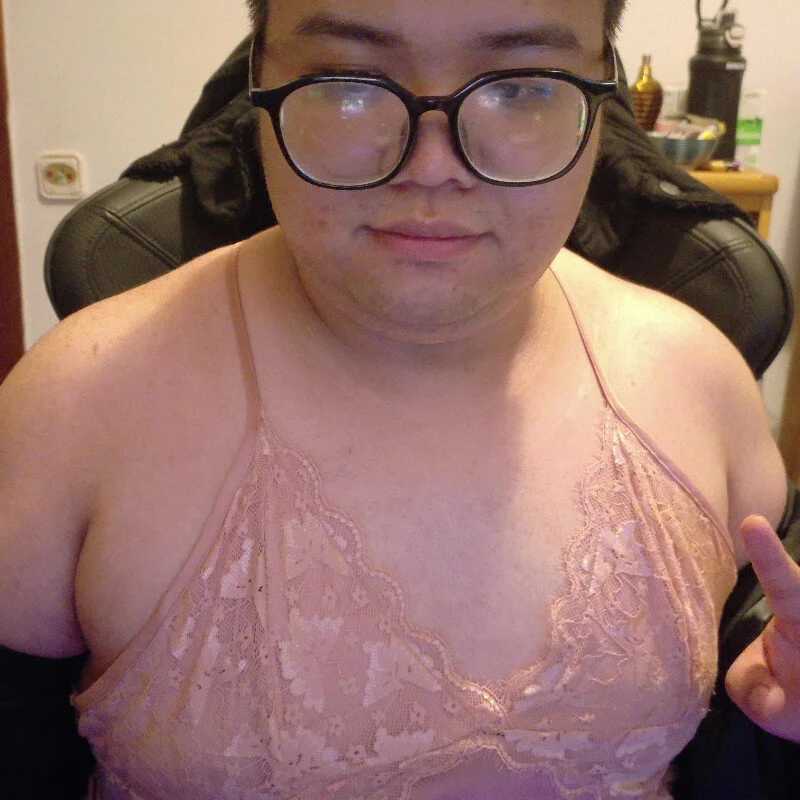 ngoccrossdress — FansOnlyX creator profile