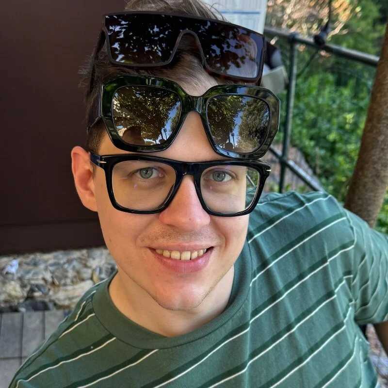 daniel-below — FansOnlyX creator profile