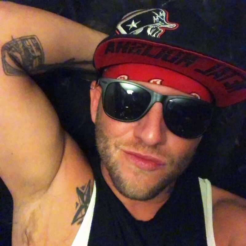 Livingpuddle — FansOnlyX creator profile