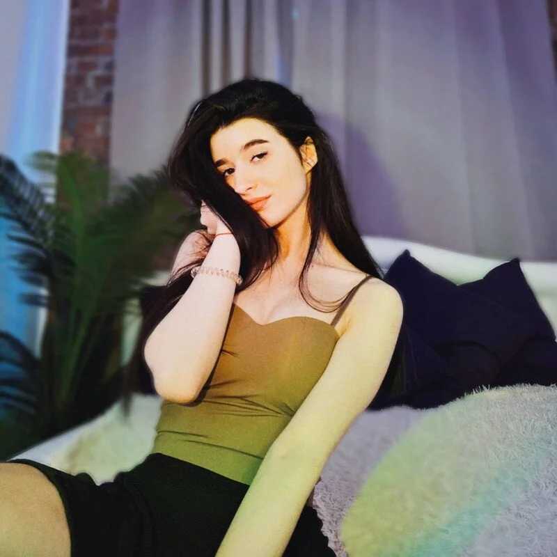 LauraCoy — FansOnlyX creator profile
