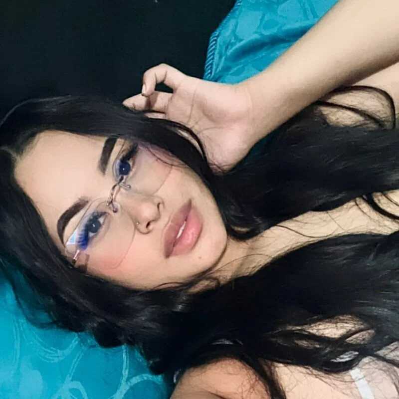 chloe_iris — FansOnlyX creator profile