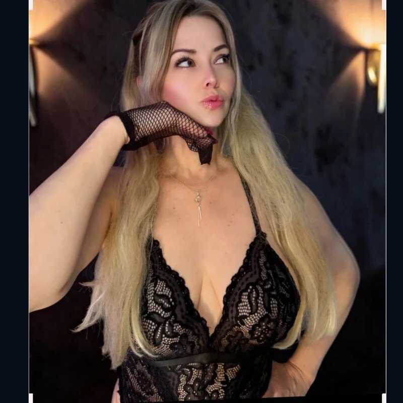 SammyAlexxandra — FansOnlyX creator profile