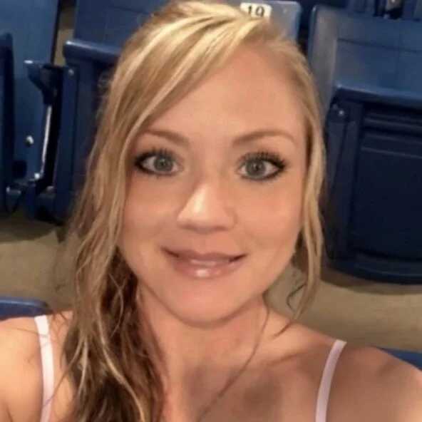 amandatheblondewife — FansOnlyX creator profile