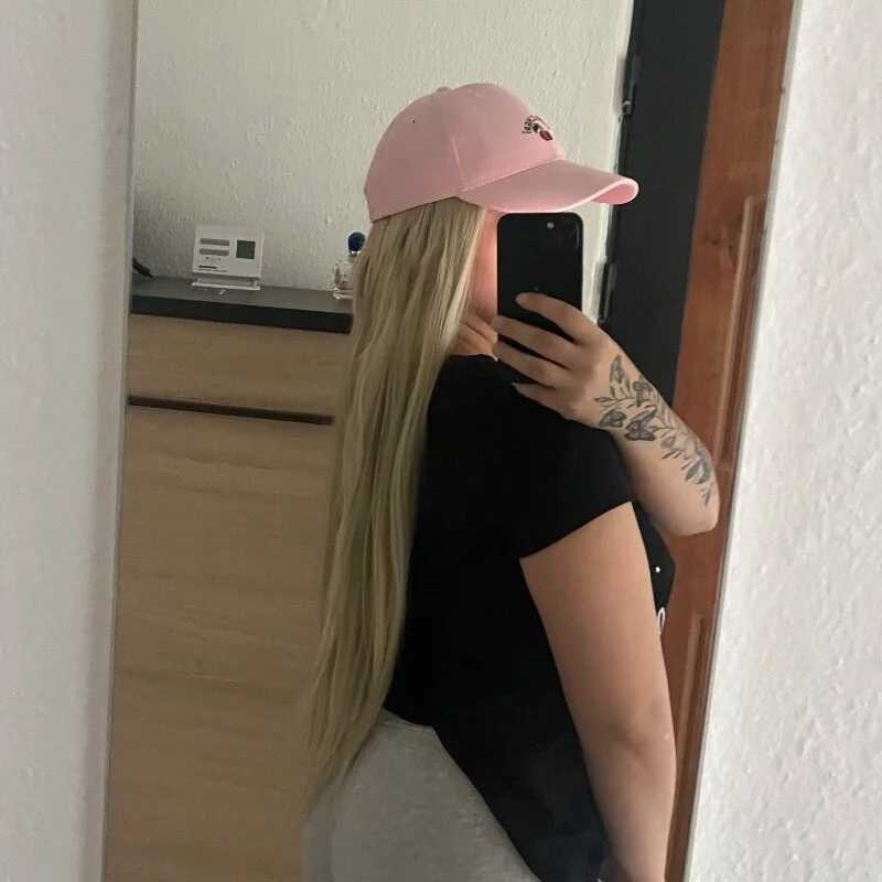 alicexbzz — FansOnlyX creator profile