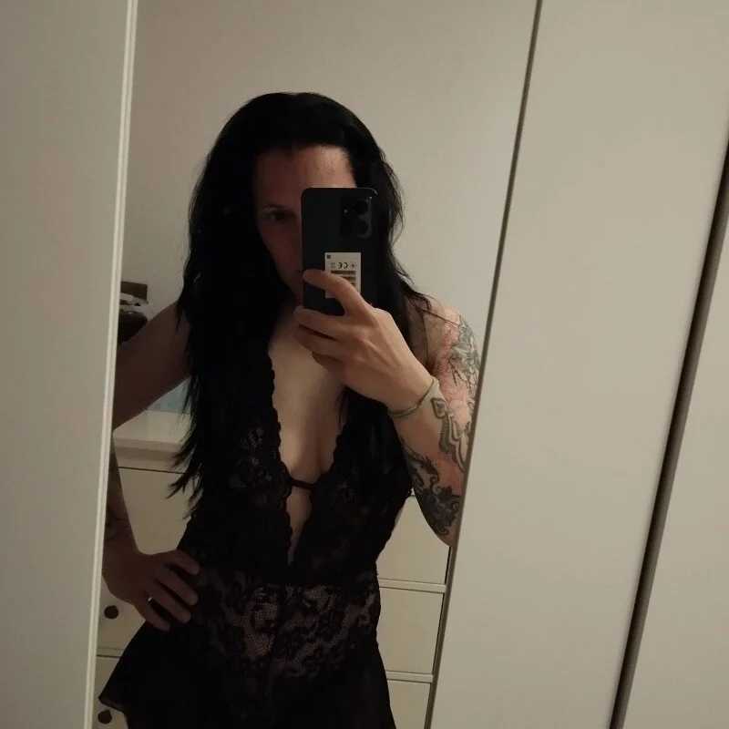 janalisa — FansOnlyX creator profile