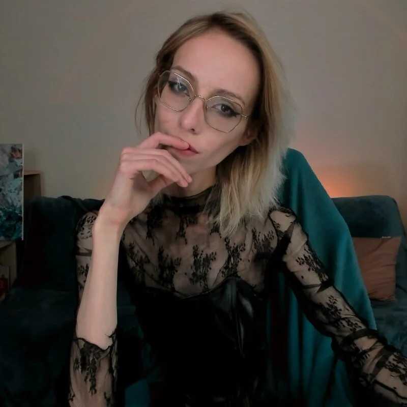 amber_quell_here — FansOnlyX creator profile