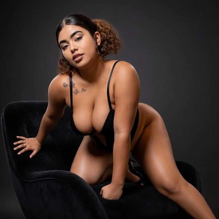 AlanaVelascox — FansOnlyX creator profile