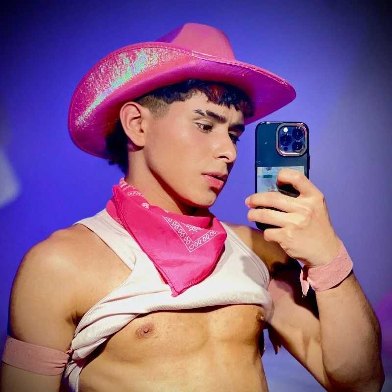 HungLatinoFemboy — FansOnlyX creator profile