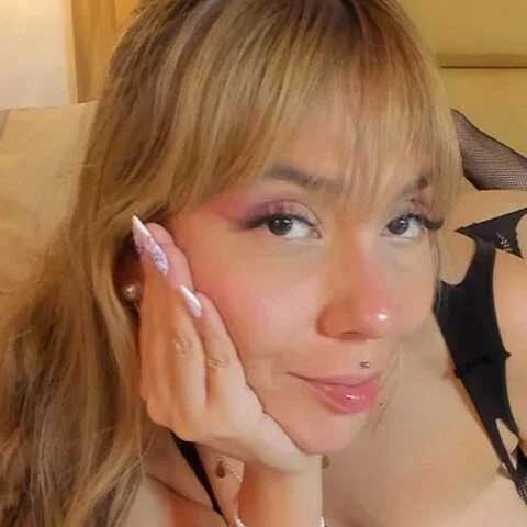 MELISSAROUGE — FansOnlyX creator profile