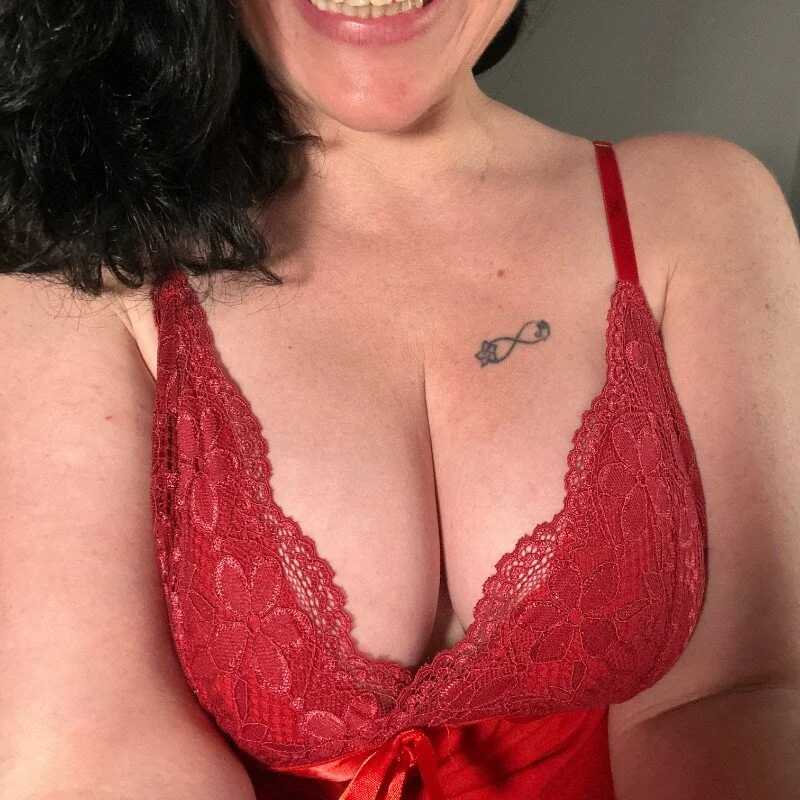emmita69_ — FansOnlyX creator profile