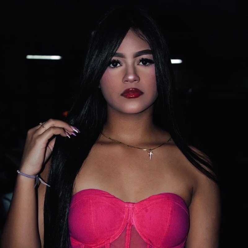 Sofyvelezz — FansOnlyX creator profile