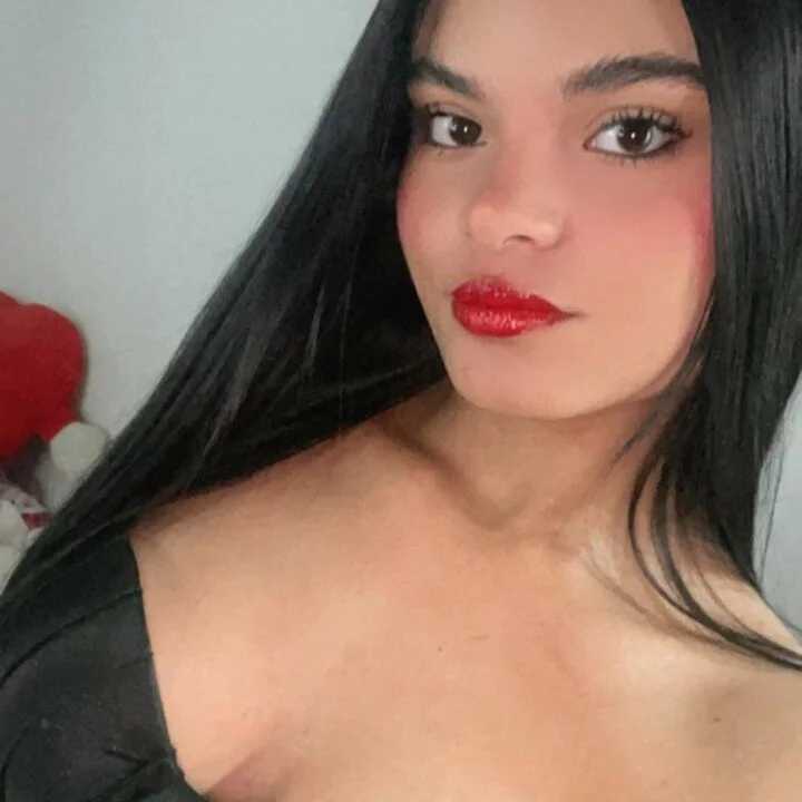 sSamantha_vega — FansOnlyX creator profile
