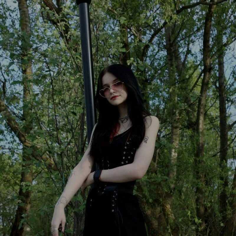 Absent_Fairy — FansOnlyX creator profile