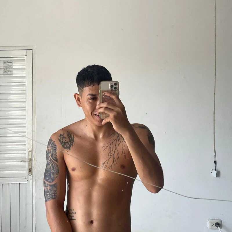 Carlitosexx09 — FansOnlyX creator profile