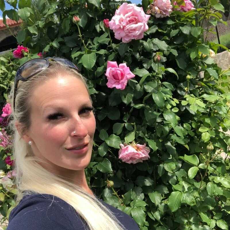 MaviePearl — FansOnlyX creator profile