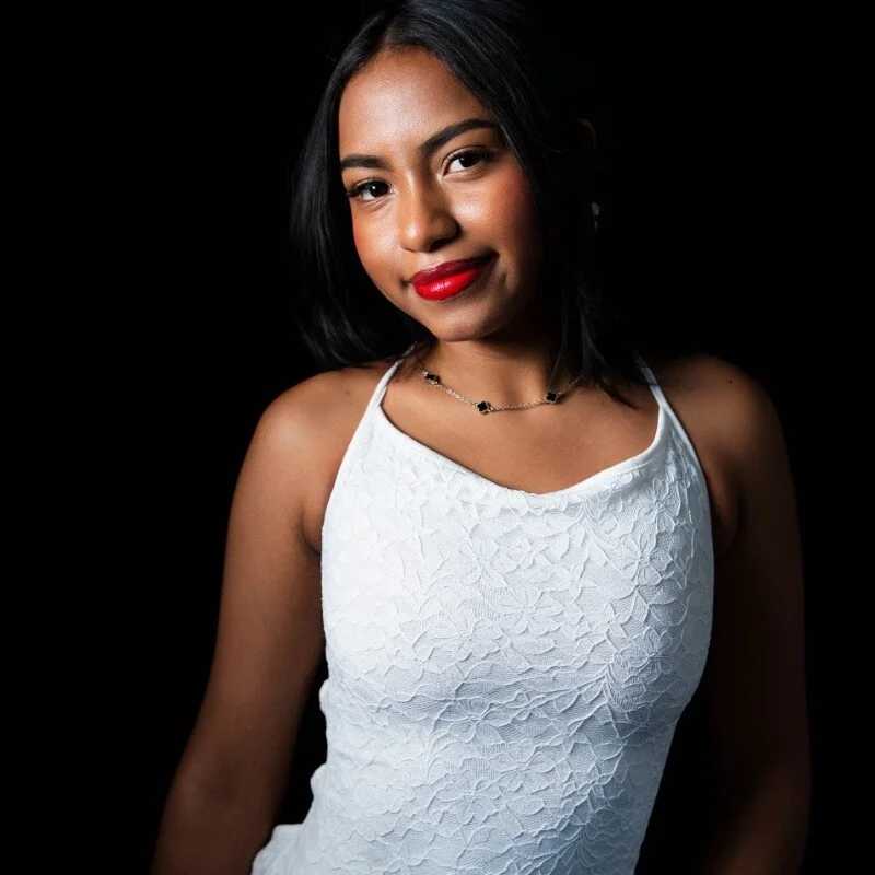 chica_nocturna25 — FansOnlyX creator profile