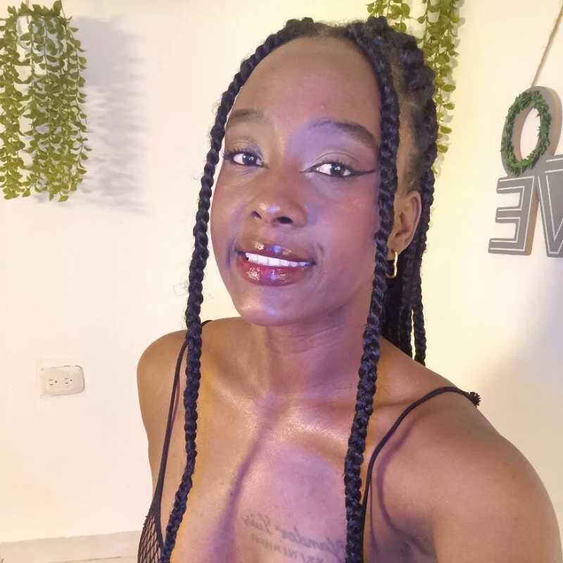 yara-ebony — FansOnlyX creator profile