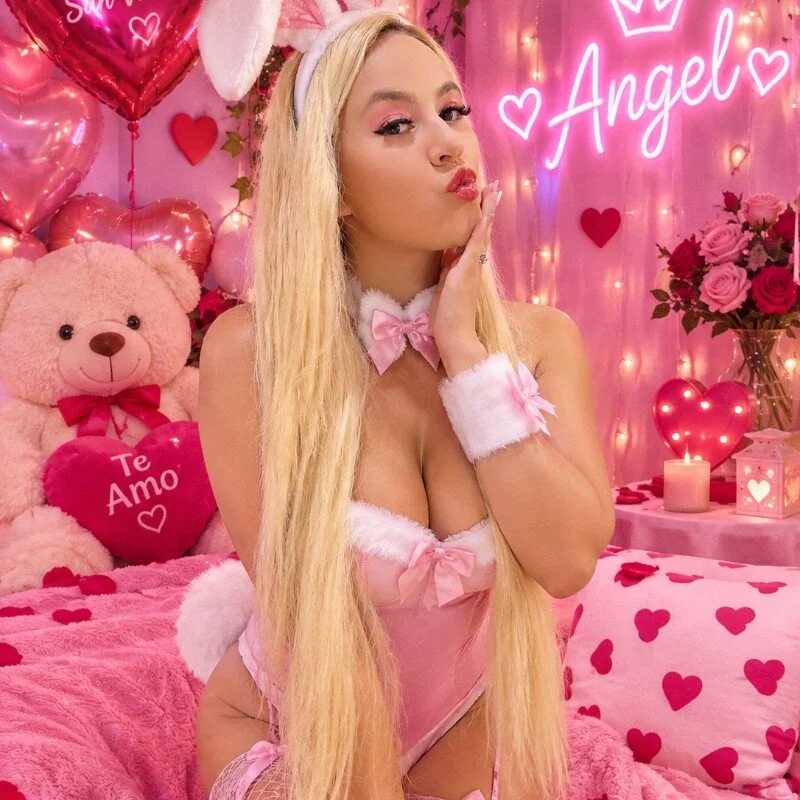 Angelwhite_25 — FansOnlyX creator profile