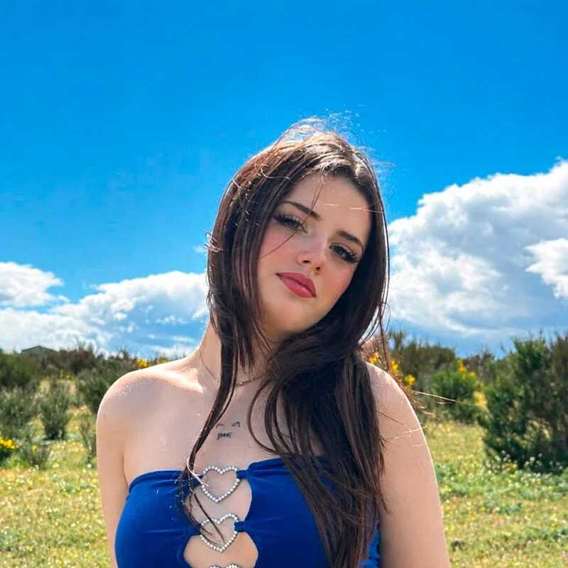 noradior — FansOnlyX creator profile