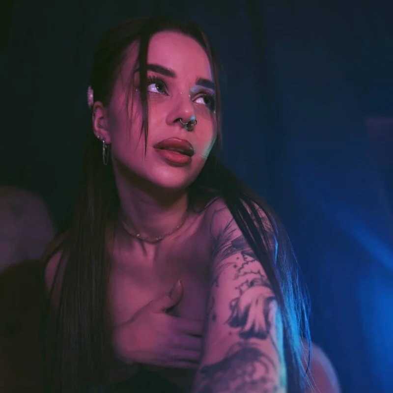 _MiniNika_ — FansOnlyX creator profile