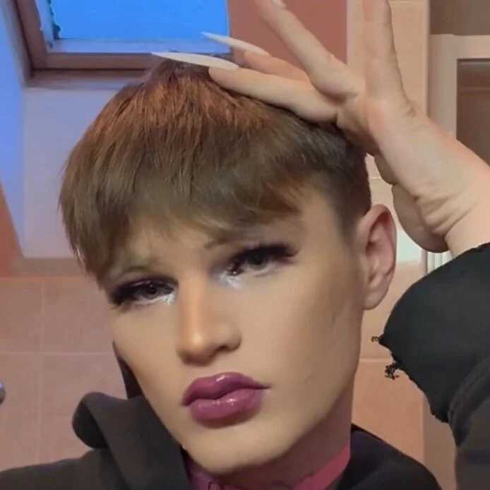 FemboyShow — FansOnlyX creator profile