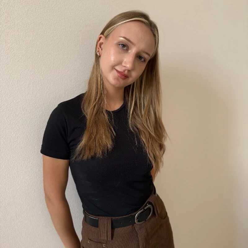 TinaPage — FansOnlyX creator profile