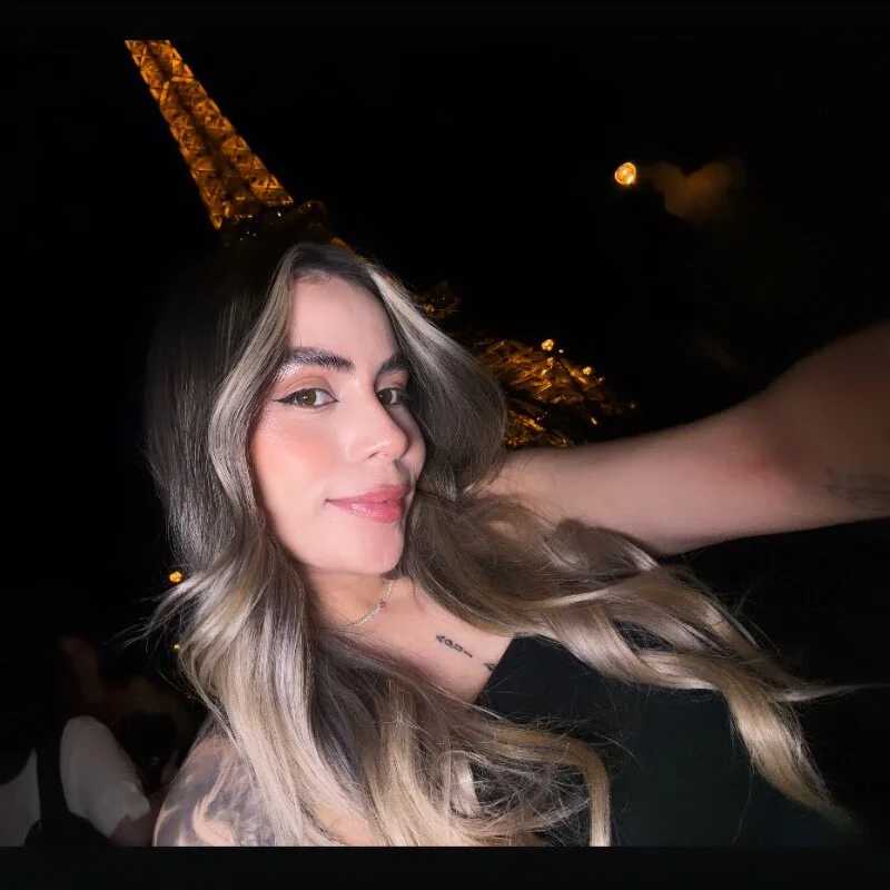 melani_cas — FansOnlyX creator profile