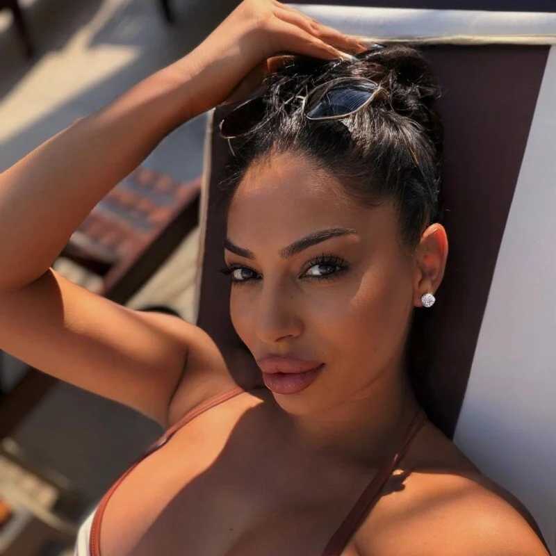 BellaVixen0 — FansOnlyX creator profile
