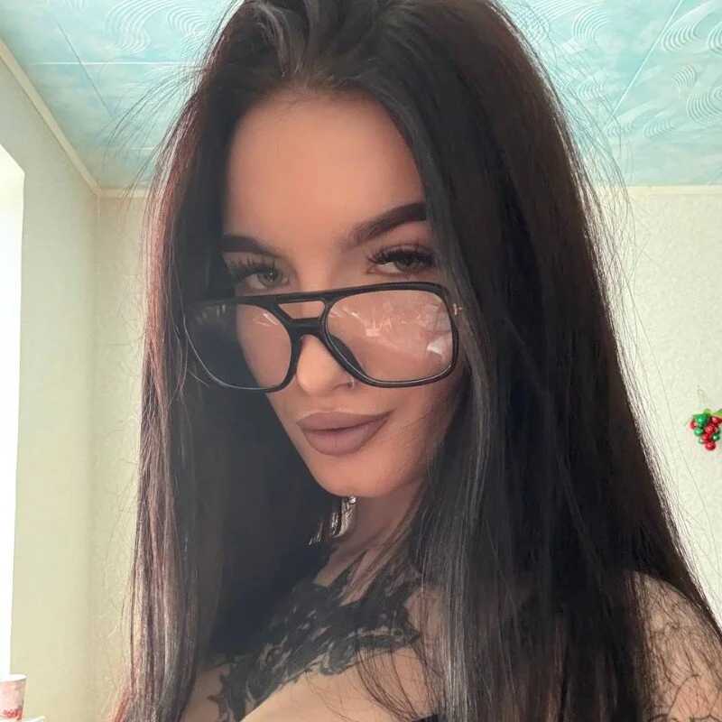 Adriana_Bellini — FansOnlyX creator profile