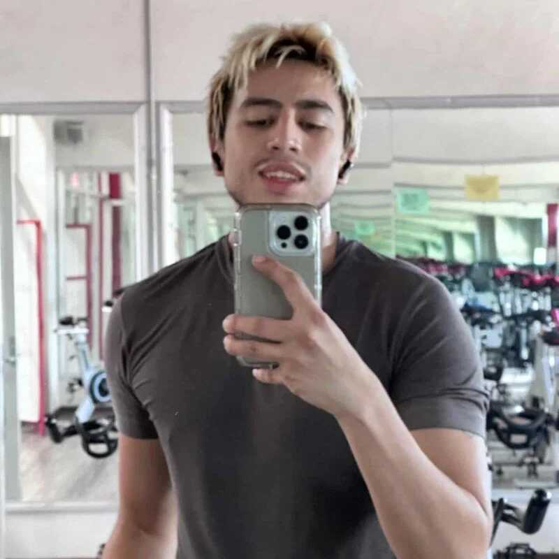 AntonBoyToy — FansOnlyX creator profile