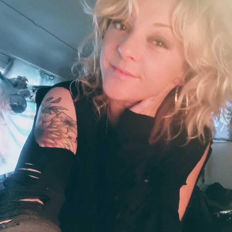 ticklemepinkk — FansOnlyX creator profile