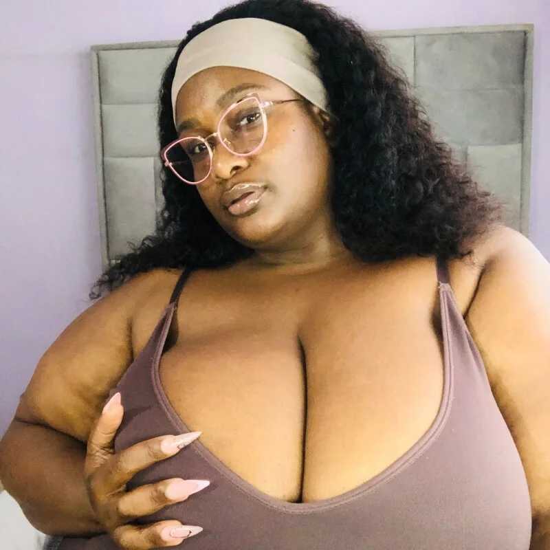 bustytitsxxx — FansOnlyX creator profile