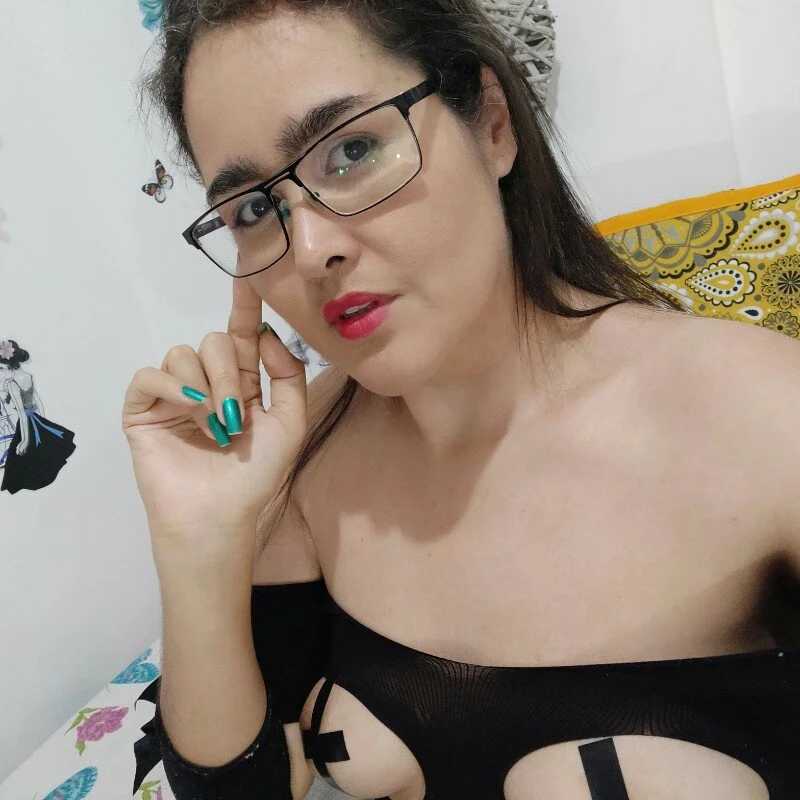 isabella-yumm — FansOnlyX creator profile