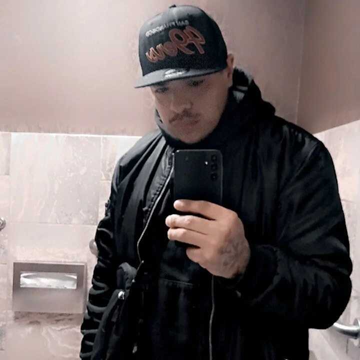 antswallowsxxx — FansOnlyX creator profile