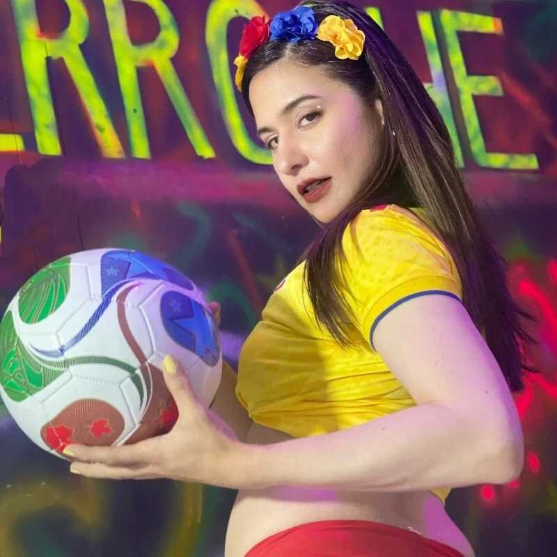 Kylie_Bloom — FansOnlyX creator profile