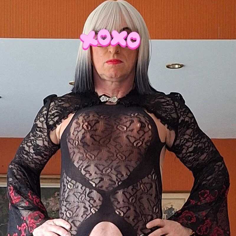 SadiaCrossdresserSlet — FansOnlyX creator profile