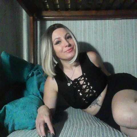 Alma_Evelynne — FansOnlyX creator profile