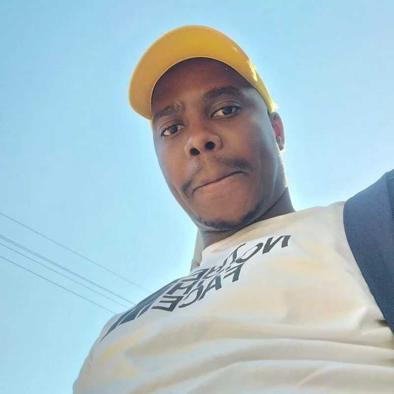 zanela_10 — FansOnlyX creator profile