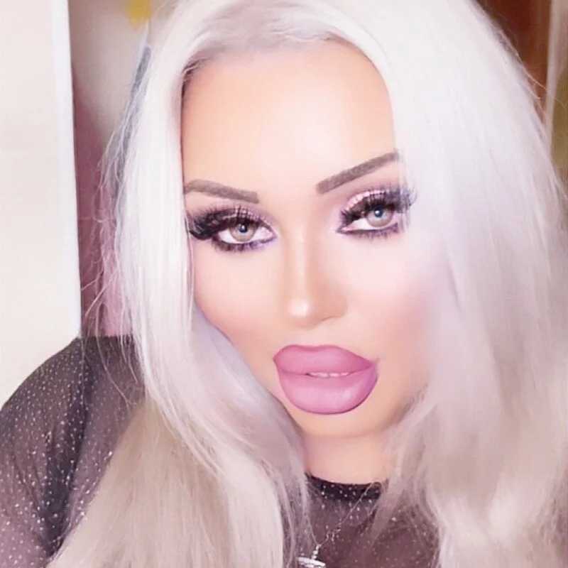 Roxxxy_Royce — FansOnlyX creator profile