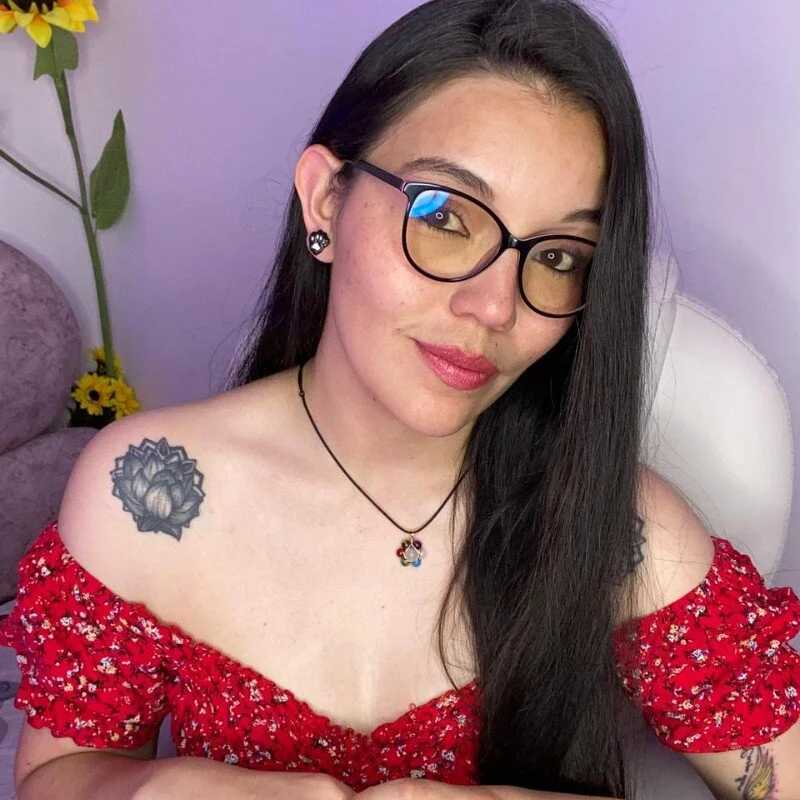 Emma_Lakshmi_1 — FansOnlyX creator profile