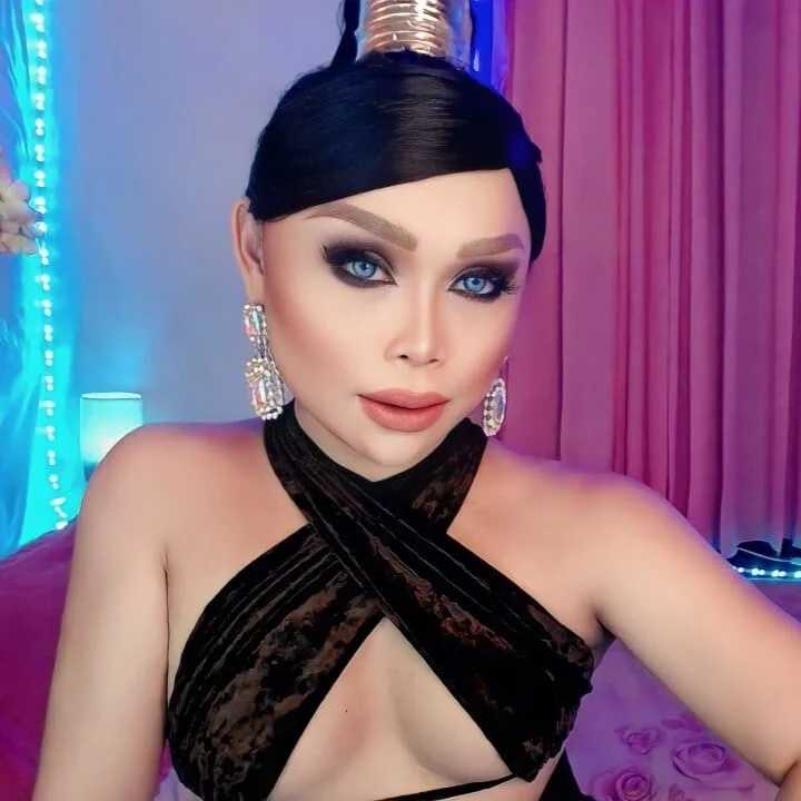 halsycarauy — FansOnlyX creator profile