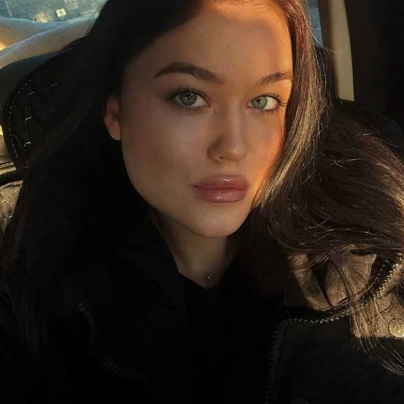 Vivienne_Li — FansOnlyX creator profile