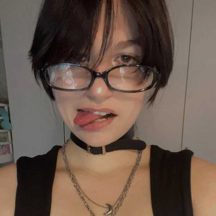 ChrystalWhittet — FansOnlyX creator profile