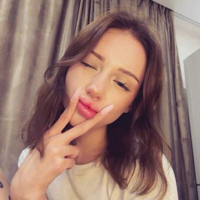 LilyLun — FansOnlyX creator profile