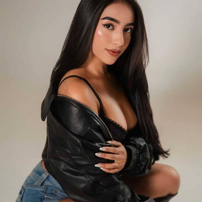Mila_Hudson — FansOnlyX creator profile