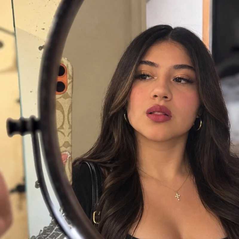 Monica17 — FansOnlyX creator profile