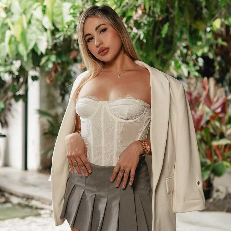 IsabellaBennet — FansOnlyX creator profile