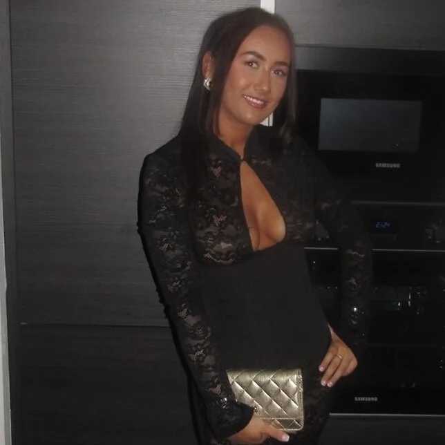 Lizzylouxox — FansOnlyX creator profile